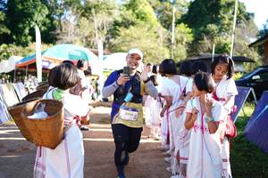 BIB: 
                            <button type="button" onclick="openModal(19048441)" class="btn btn-primary btn-sm float-right btn-popup" data-toggle="modal" data-target=".modal-high-quality">
                        <i class="fas fa-shopping-cart"></i> Add to Cart
                    </button>
                                            <button type="button" onclick="isThisMe(19048441, true)" class="btn btn-success btn-sm float-right btn-popup btn-isme hidden" data-toggle="tooltip" data-placement="bottom" title="นี่คือรูปของคุณใช่ไหม คลิกที่นี่เพื่อเอาเข้าอัลบั้ม">
                        <i class="fas fa-plus"></i> Add to album
                    </button>
                    <button type="button" onclick="isThisMe(19048441, false)" class="btn btn-warning btn-sm float-right btn-popup btn-isnotme hidden">
                        <i class="fas fa-ban"></i> Remove from album
                    </button>